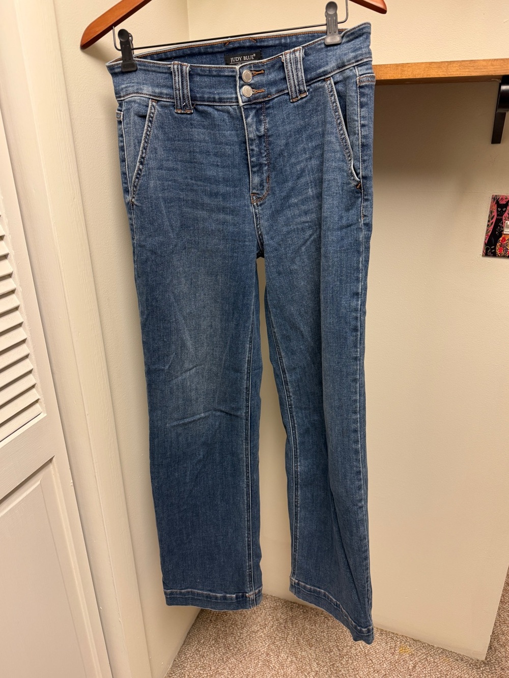 Judy Blue Medium Wash Wideleg Jeans